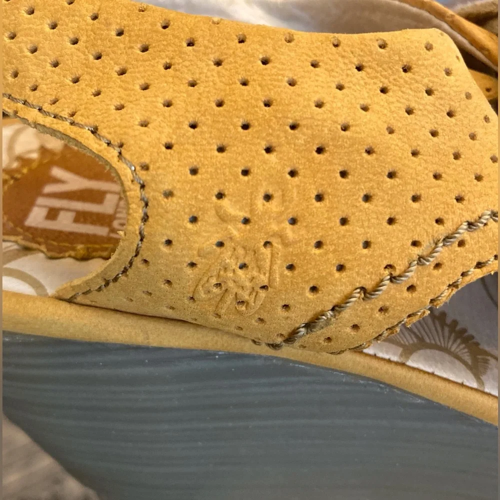 FLY London Chunky Fall Casual Wedge Lace Up Autumn Yellow Slingback Style SZ 9